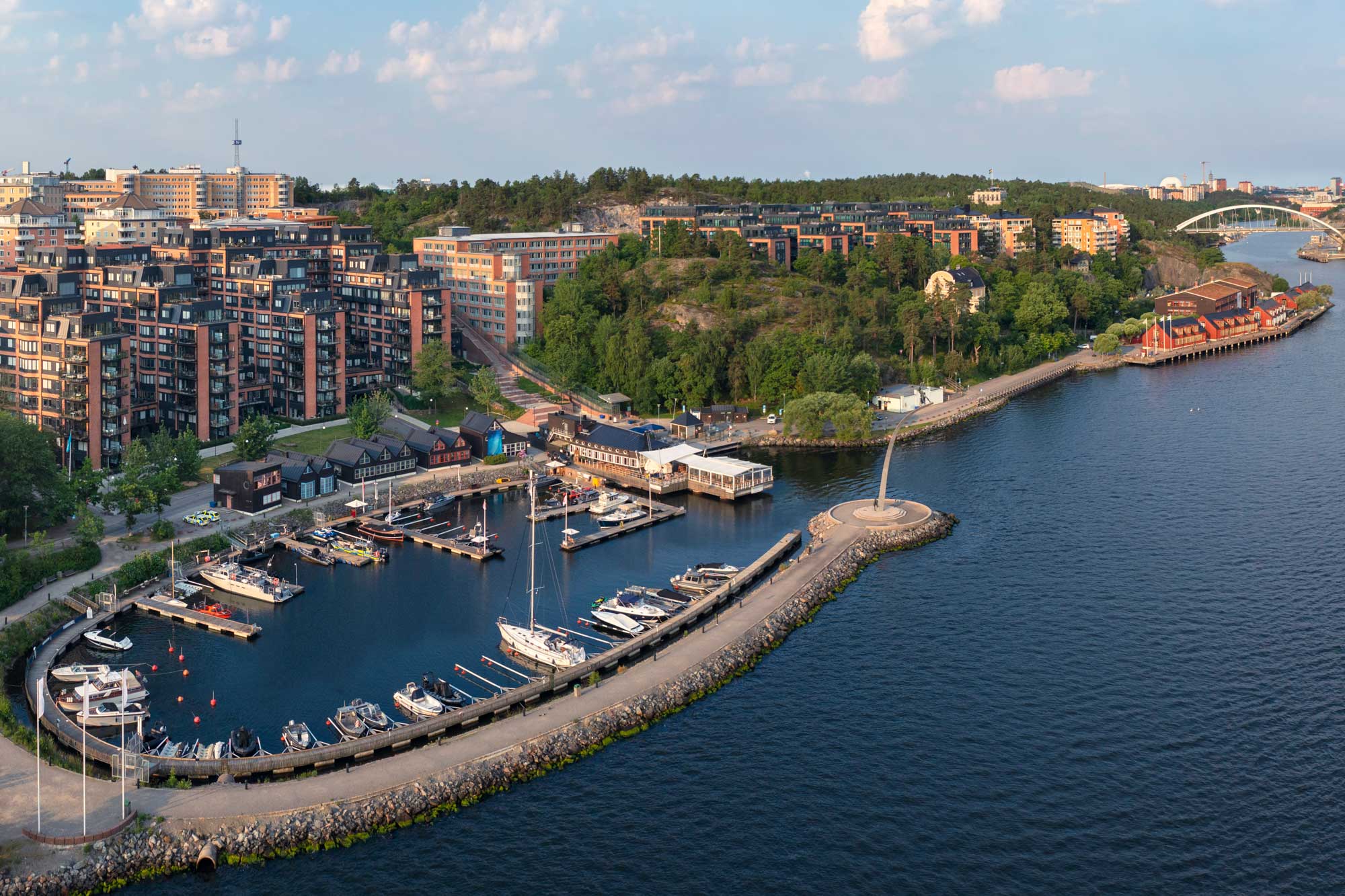 Nacka Strand med Kajens område i sikte.