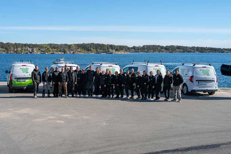 Medarbetare på Dalarös Eviga som städar